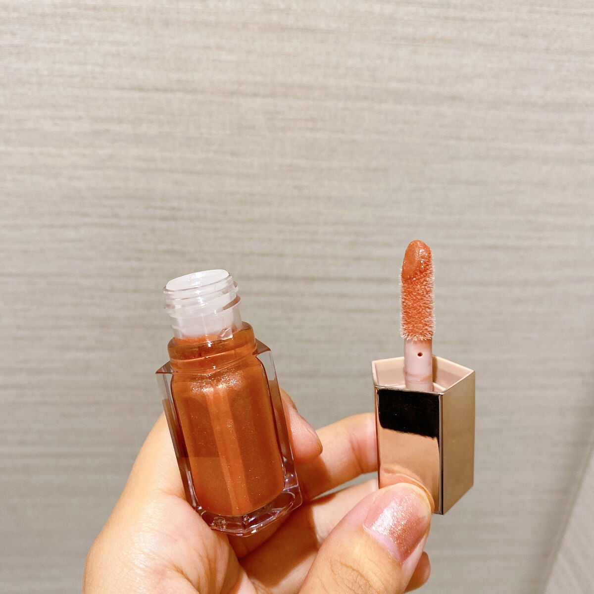 GLOSS BOMB Universal Lip Luminizer/FENTY BEAUTY BY RIHANNA/リップグロスを使ったクチコミ(3枚目)