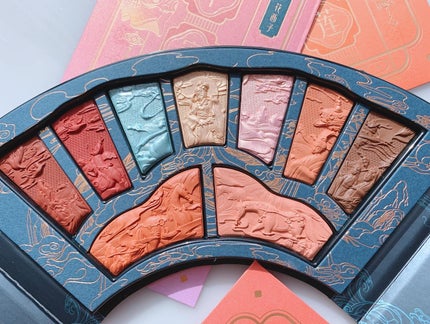 洛神賦アイシャドウパレット/花西子/マルチパレットを使ったクチコミ(3枚目)