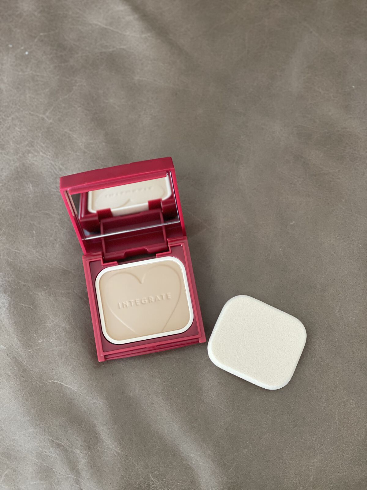 プロフィニッシュファンデーション コンパクトケース Ｒ/インテグレート/パウダーファンデーションを使ったクチコミ（2枚目）