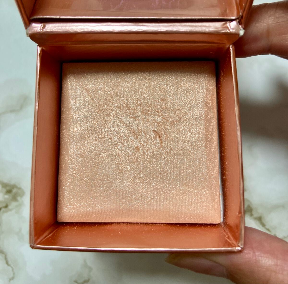 ダンデライオントゥインクルソフトヌードピンクハイライター ベネフィット