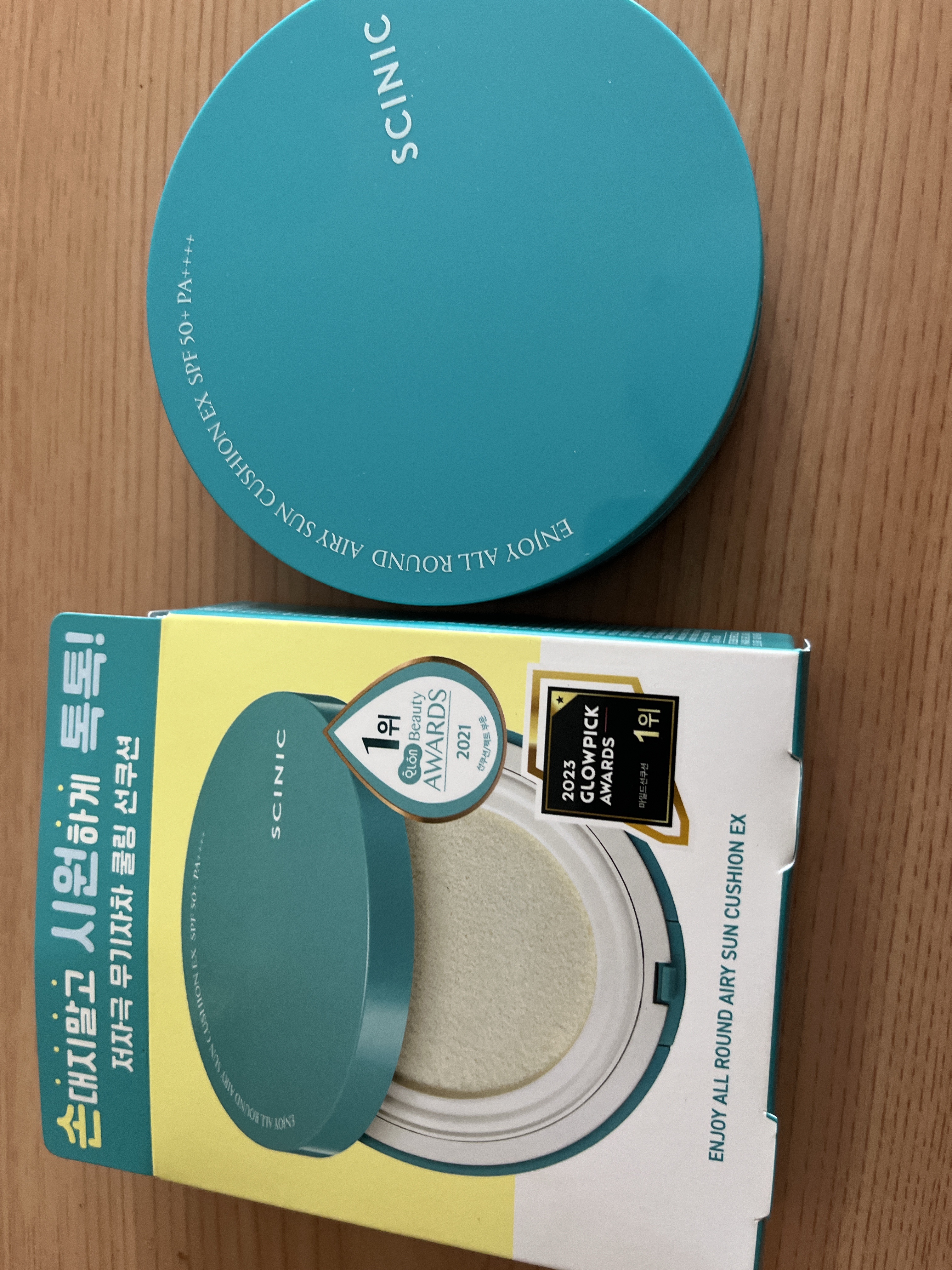 SCINIC エンジョイオールラウンドエアリーサンクッションのクチコミ「サンニック
UVパウダー

エンジョイオールラウンドエアリーサンクッションイエックス

水分い.....」（2枚目）