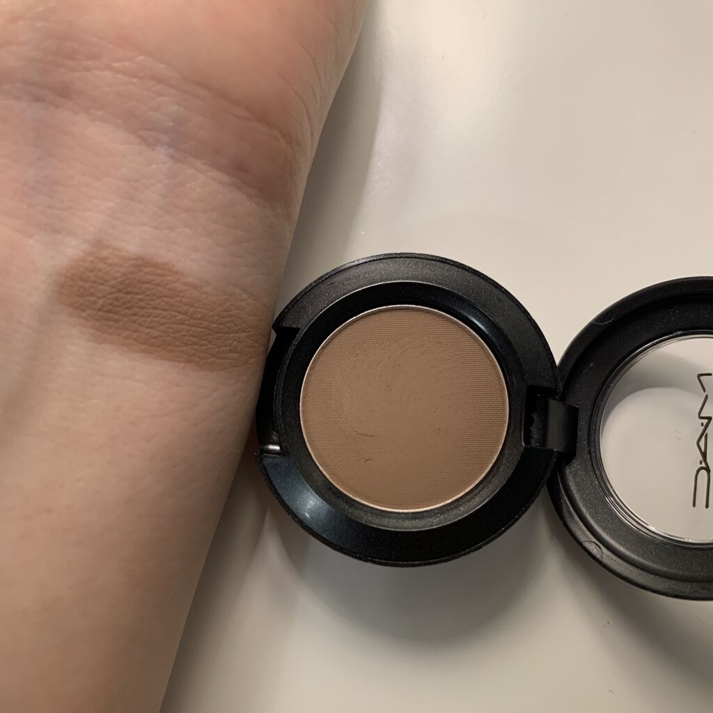 スモール アイシャドウ チャコール ブラウン/M・A・C/単色アイシャドウを使ったクチコミ（2枚目）