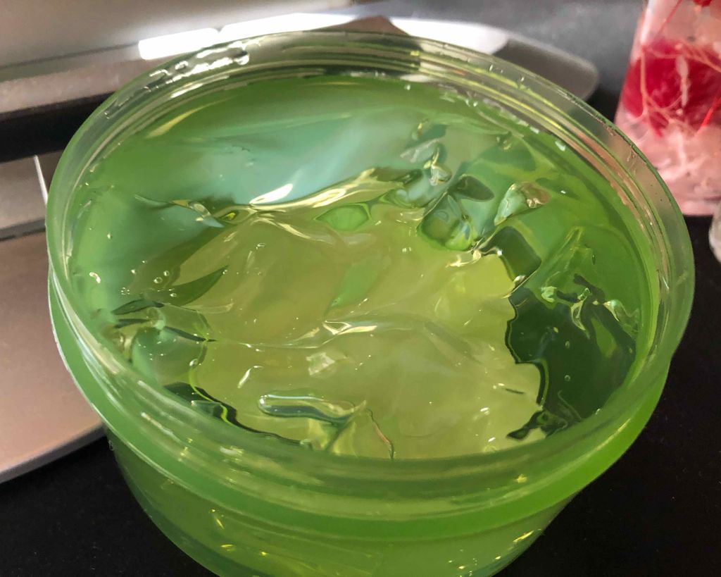 マイルド&モイスチャーアロエジェル/ネイチャーリパブリック/ボディローションを使ったクチコミ(2枚目)