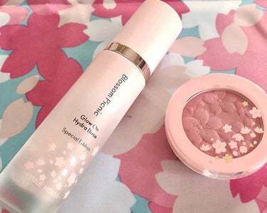 🌸 ETUDE HOUSE 2019春コレクション Blossom Picnic 🌸

こちらから
・ピクニックグロウオンベース ハイドラ
・ピクニックブロッサムチーク
購入しました😊

今回も安定のパ