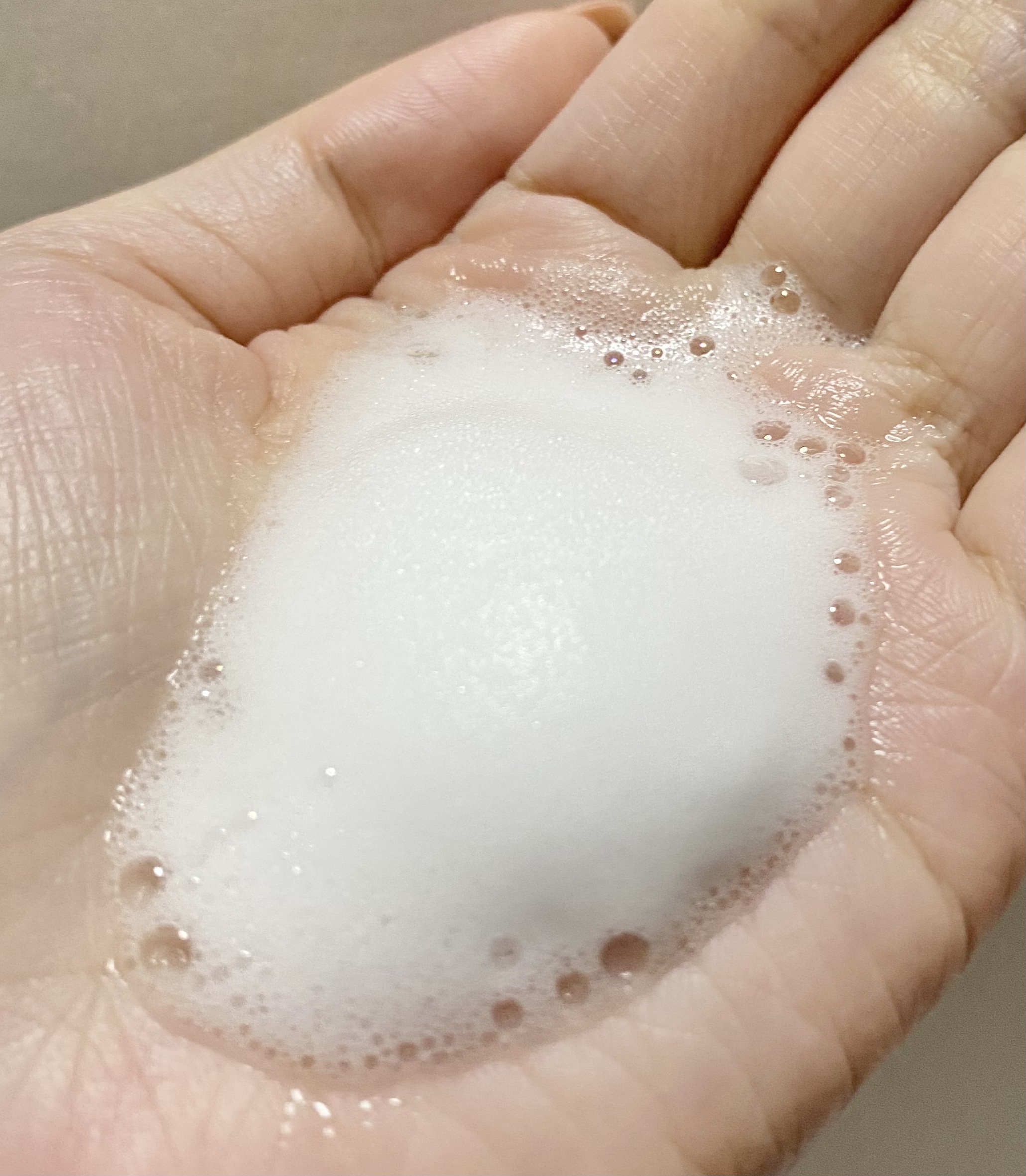 ビューティーモイスチャー 泡ボディウォッシュ つややか/ダヴ/ボディソープを使ったクチコミ（2枚目）