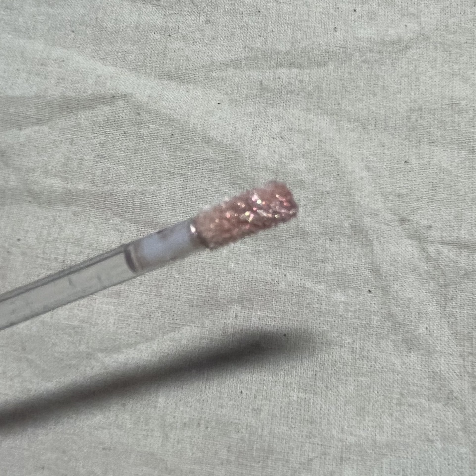 ライトキャッチャーリキッドグリッター 03 ピーチライト/Flynn/グリッターを使ったクチコミ（3枚目）