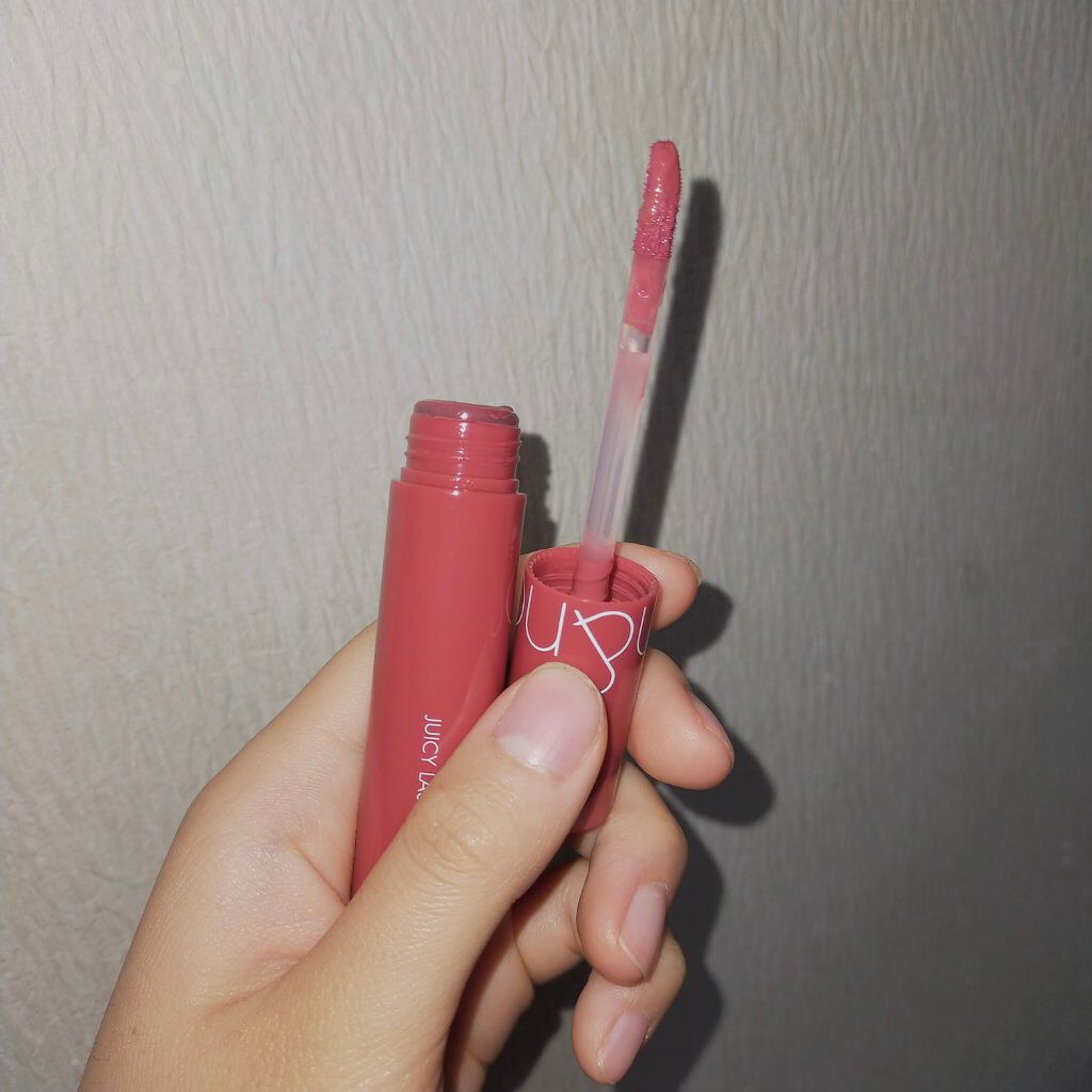 ジューシーラスティングティント/rom&nd/リップティントを使ったクチコミ（1枚目）