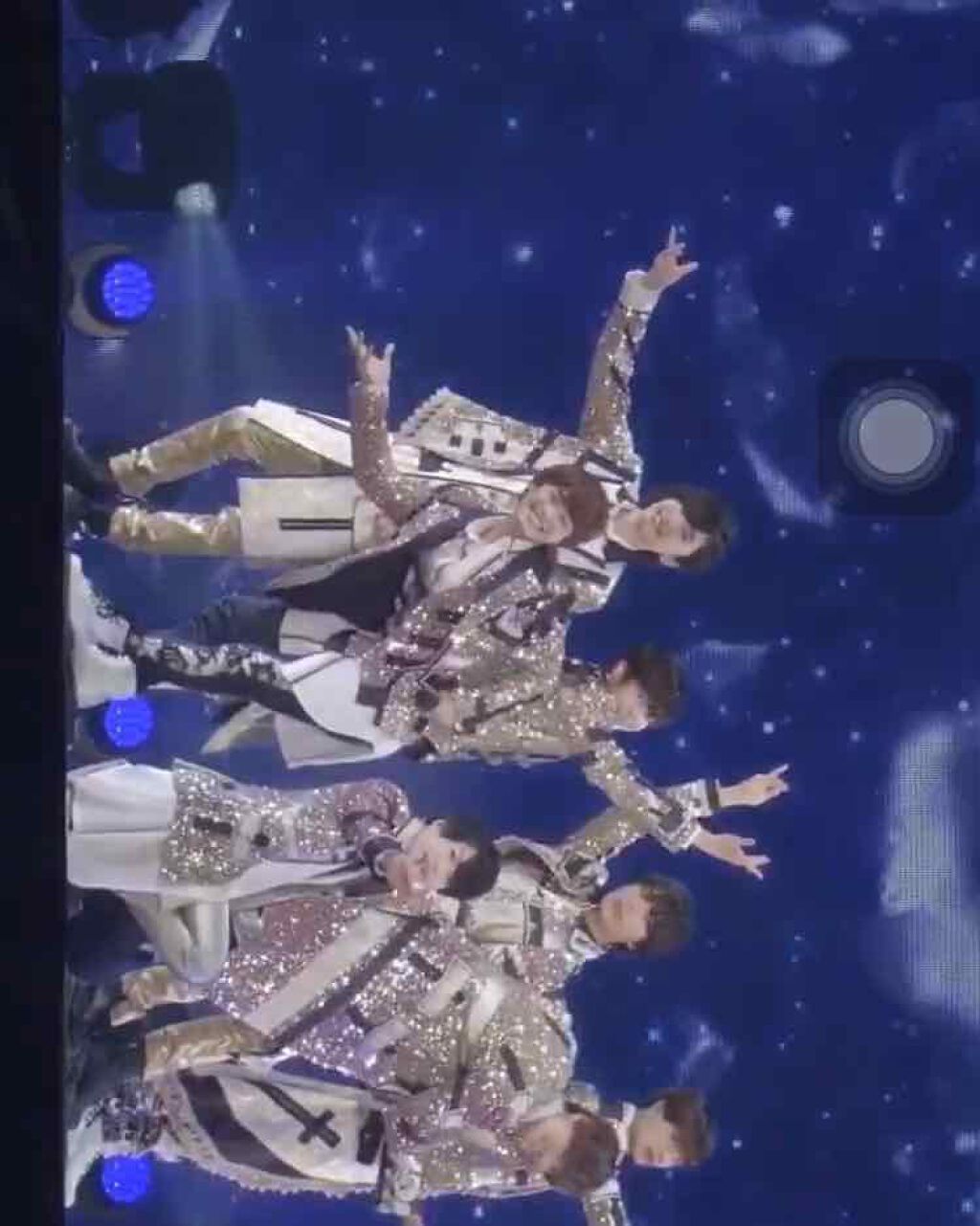 ゆ ら . on LIPS 「こんにちは!!ゆらです!!可愛くなりたい新jc2☺︎今日は雑談..」(1枚目)