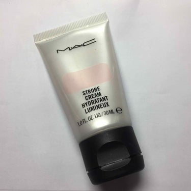 MAC ストロボクリーム ピンクライト ミニ
¥1620

ラフォーレで購入✌︎試してみたかったからミニサイズが出て嬉しかった。
ハイライトとして使えるくらいキラキラしてて綺麗な艶肌を作ってくれます😎
