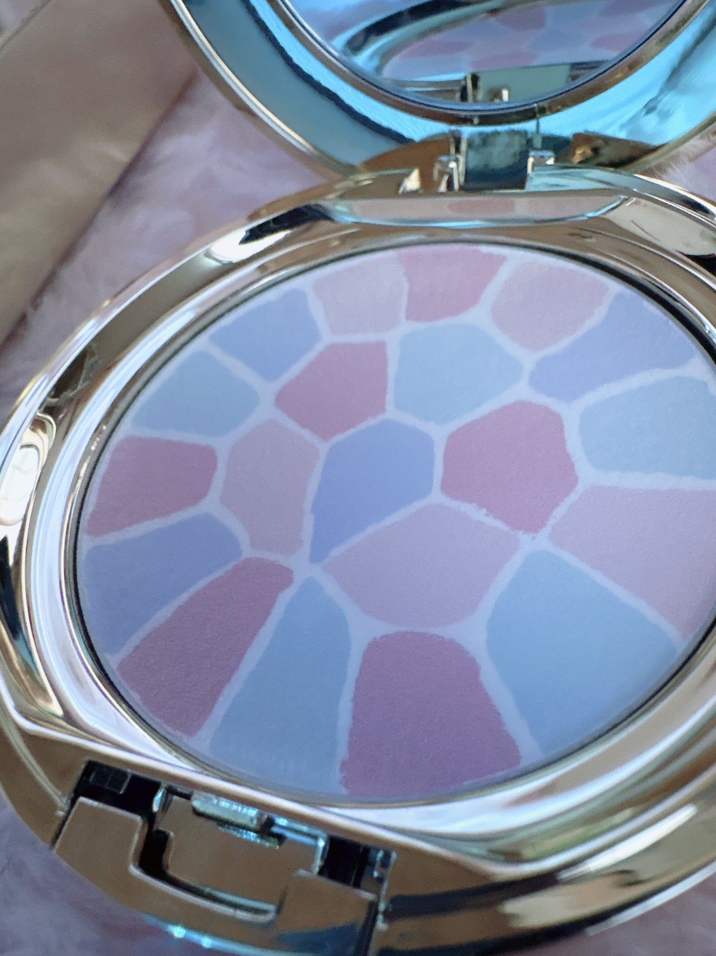 ラ プードル オートニュアンス/Elégance/プレストパウダーを使ったクチコミ(3枚目)