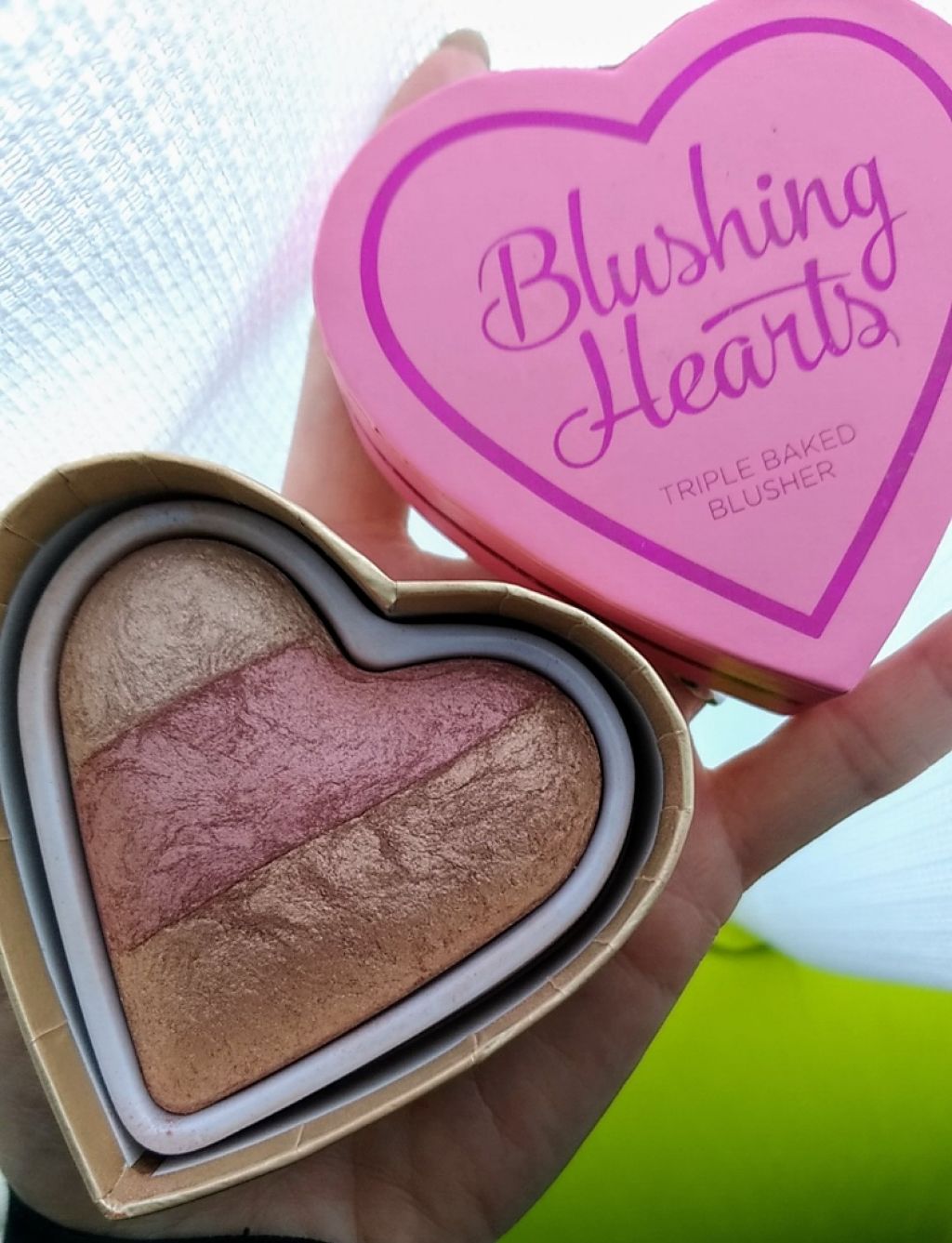 ブラッシング ハート/MAKEUP REVOLUTION/パウダーチークを使ったクチコミ(1枚目)