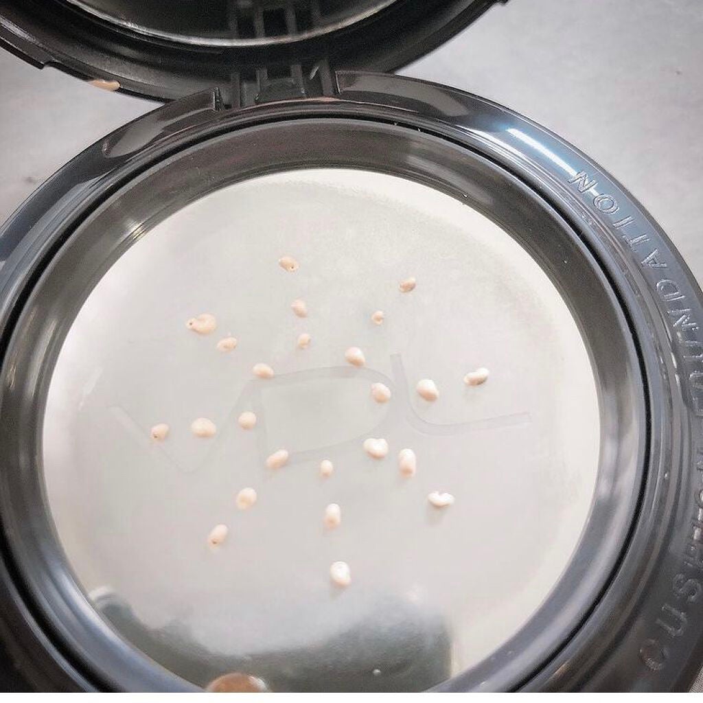 EXPERT METAL CUSHION FOUNDATION (エキスパートメタルクッションファンデーション) SPF50+ PA+++/VDL/クッションファンデーションを使ったクチコミ(3枚目)