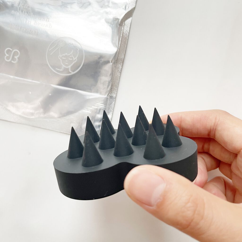 uka scalp brush kenzan/uka/スカルプブラシを使ったクチコミ(2枚目)
