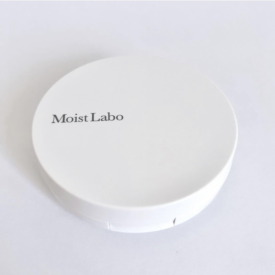 パウダレスフィットファンデーション 01 ライトオークル/Moist Labo/パウダーファンデーションを使ったクチコミ（2枚目）