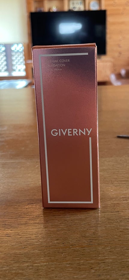 GIVERNY 密着カバーファンデーションのクチコミ「リキッドファンデが初めてだったからなんとも言えないけどクッションファンデよりムラなく塗る事は出.....」(1枚目)