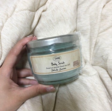 SABON　ボディスクラブ　デリケート・ジャスミン 320g

サボンといえばスクラブですよね♡

以前から何度もリピートして使用しています☺️

まず、香りがとっても良くて癒されます！
そしてお風呂か