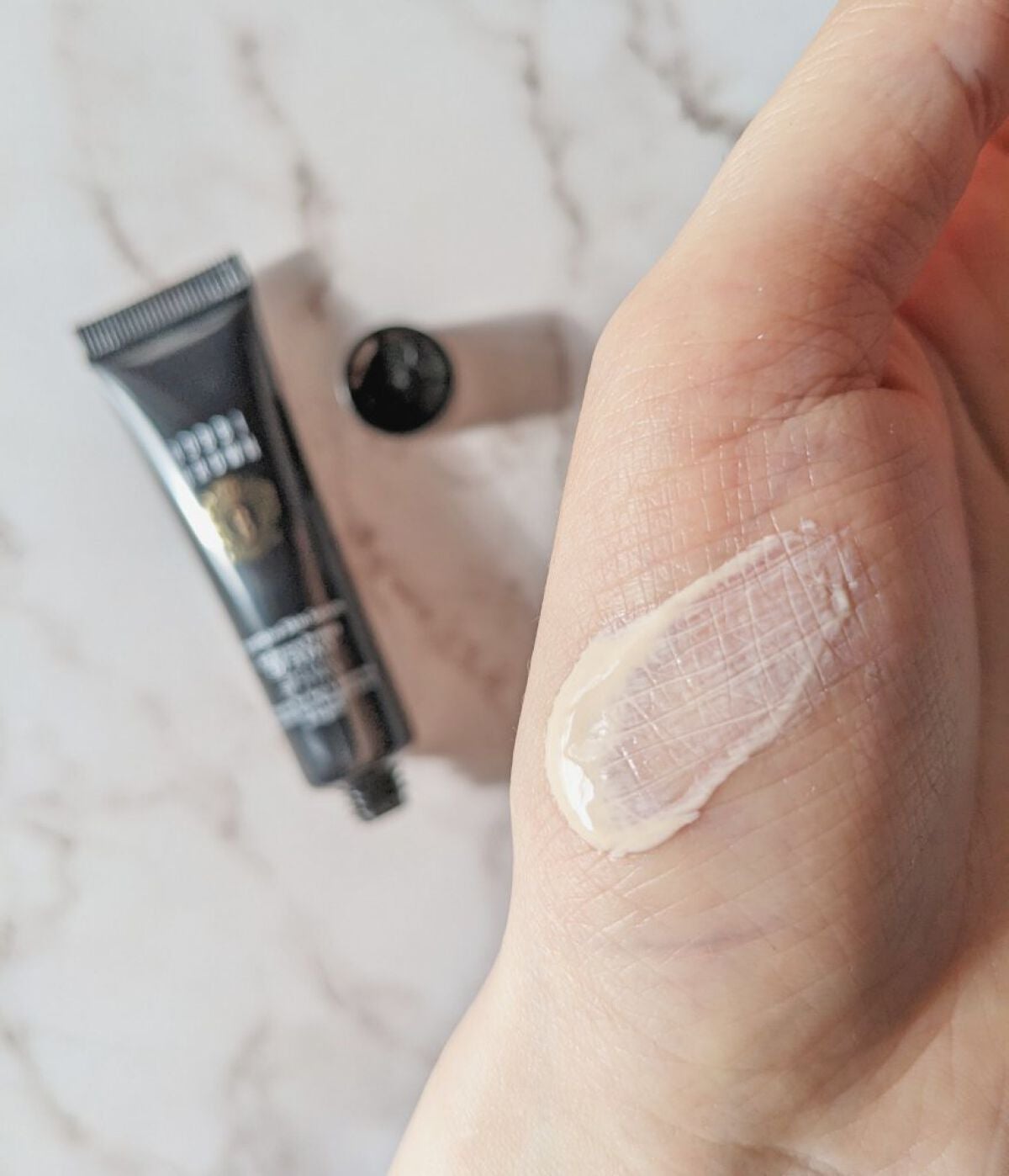 インテンシブ セラム ラディアンス プライマー/BOBBI BROWN/化粧下地を使ったクチコミ(2枚目)