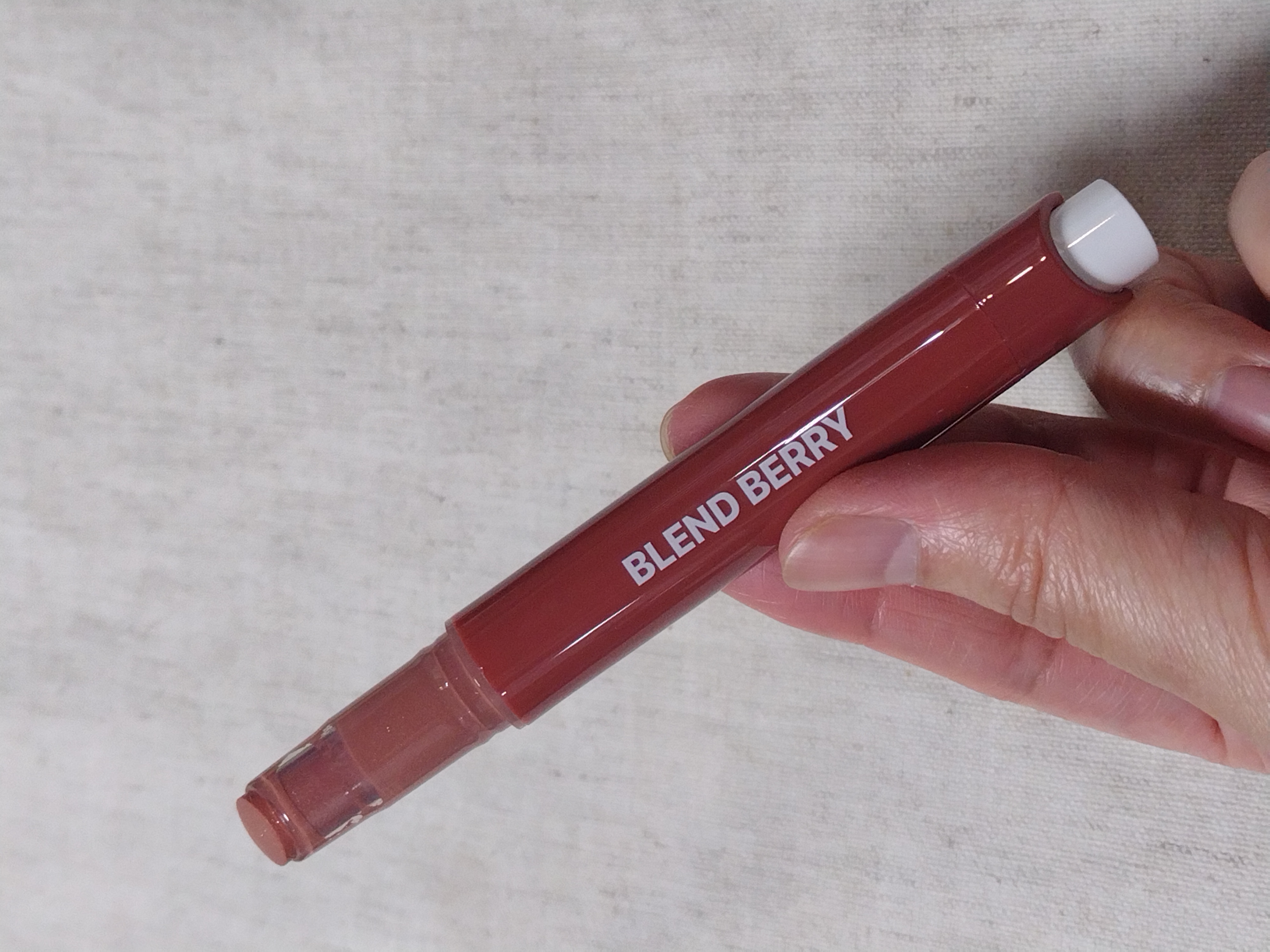 ブレンドベリー リップバルーン 103 おとぎのウォルナットピンク(限定色)/BLEND BERRY/口紅を使ったクチコミ（3枚目）