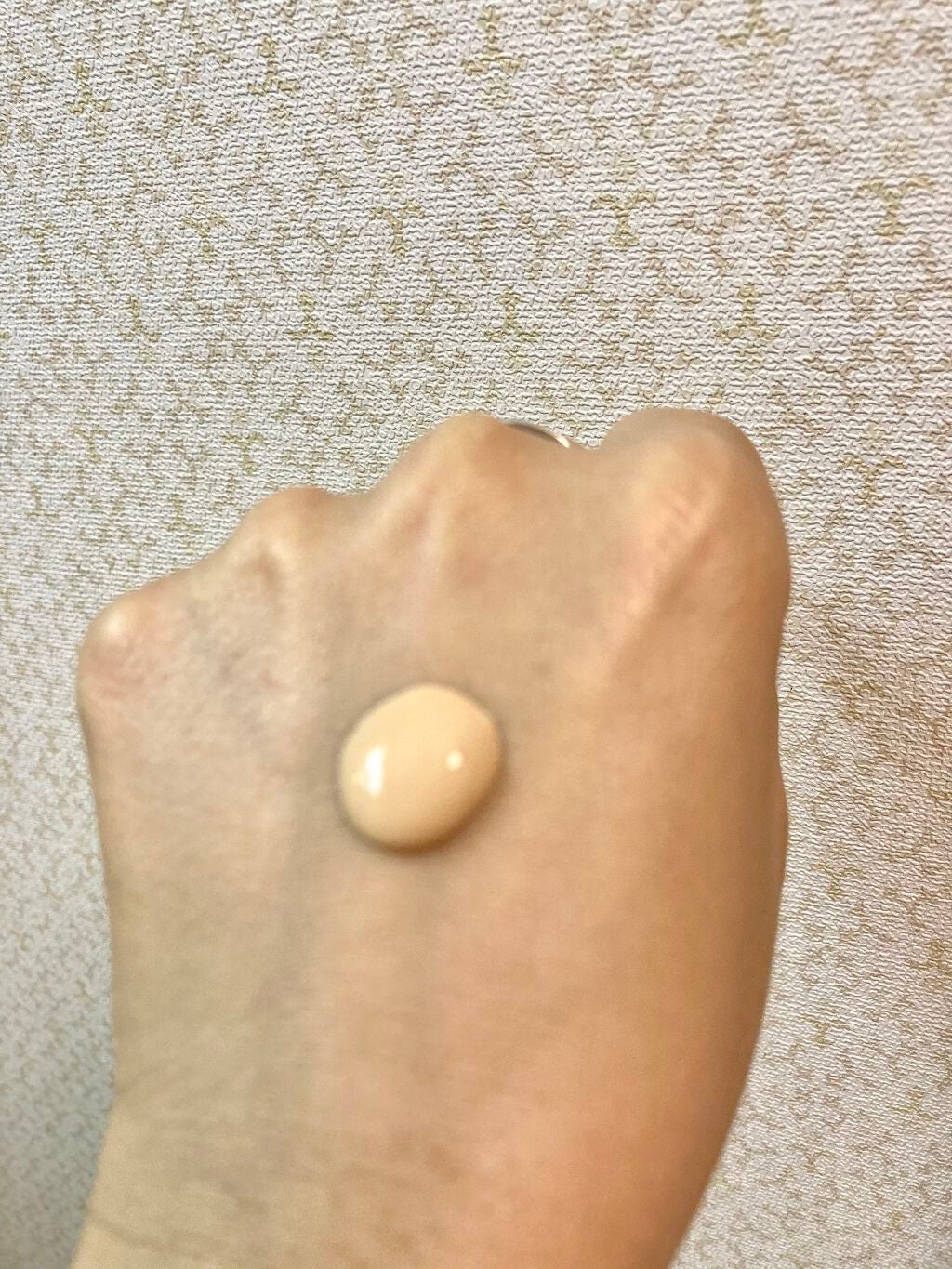 ミネラルBBクリーム EM(エンリッチモイスト)/毛穴パテ職人/BBクリームを使ったクチコミ(3枚目)