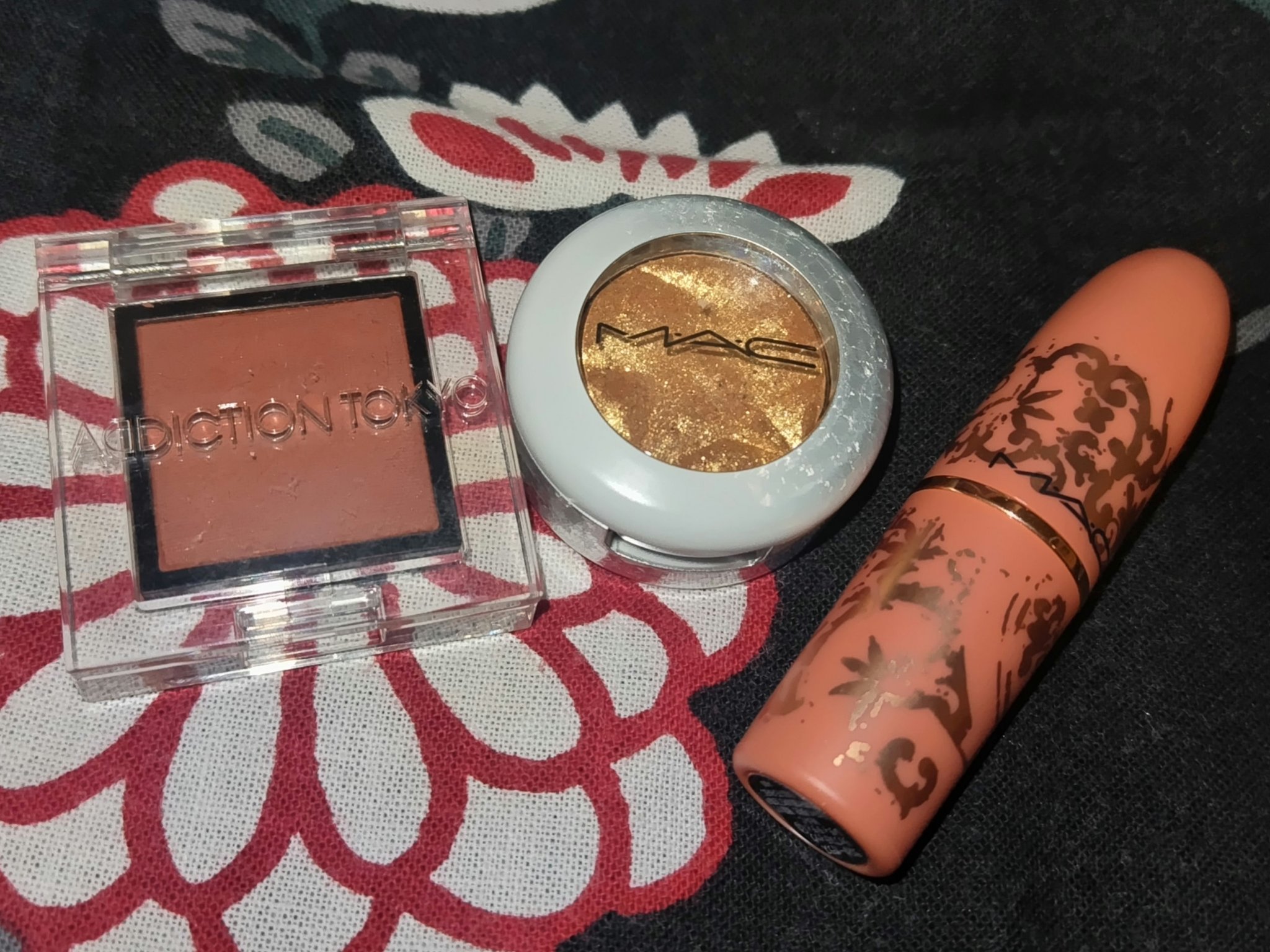 スパークラー アイシャドウ ゴールド クラッシュ/M・A・C/単色アイシャドウを使ったクチコミ（1枚目）