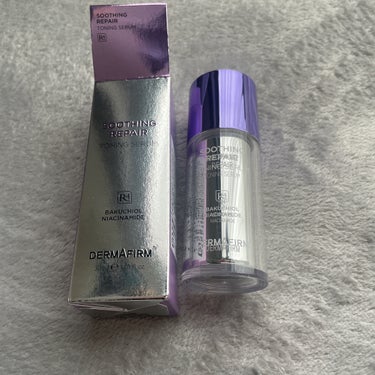 ダーマファームSOOTHING REPAIR TONING SERUM R4をLIPSのプレゼントキャンペーンでいただきました！！

化粧水と乳液の間に塗るとお肌がモッチモチそして潤う〜〜🥺🥺🥺
伸びも