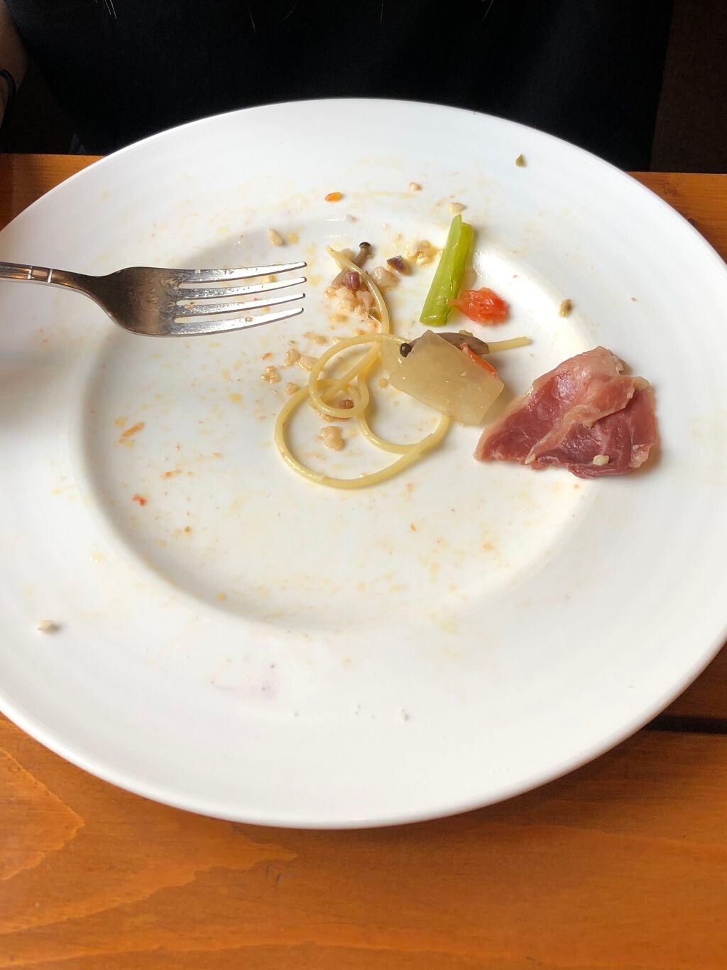 カオスさん@異端児ですが、コスメは小雨ですね🌂 on LIPS 「美味しそう♪trèsbieno♪#アウトバスルーティン#エッセ..」(1枚目)