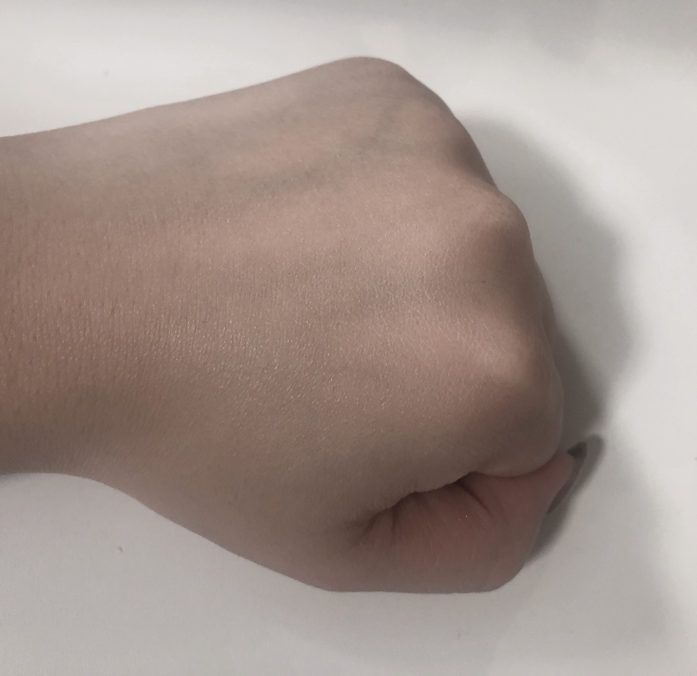 シルキーステイファンデーション/HERA/リキッドファンデーションを使ったクチコミ（3枚目）