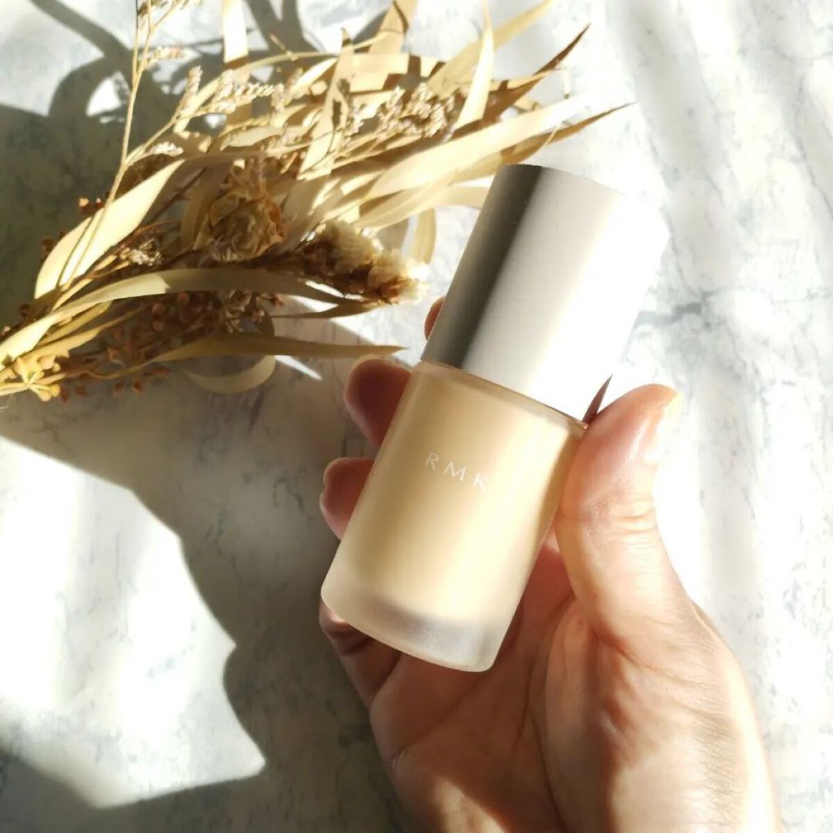 RMK リクイドファンデーション フローレスカバレッジ/RMK/リキッドファンデーションを使ったクチコミ（2枚目）