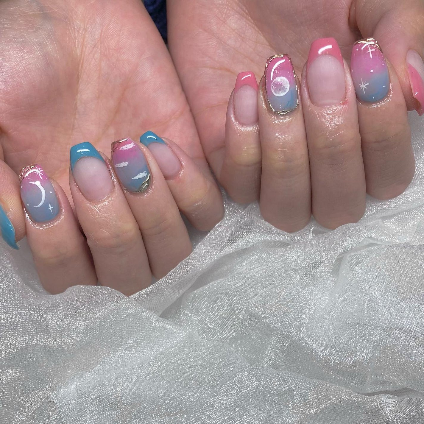 kanna on LIPS 「・・・TWICE新曲の"MoonlightSunrise"から..」(2枚目)