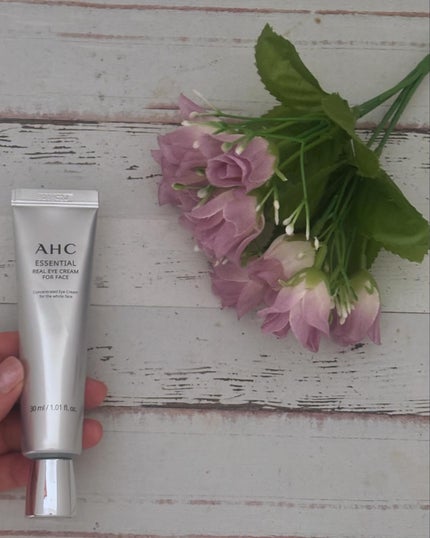 エッセンシャル リアル アイクリーム フォーフェイス/AHC/アイケア・アイクリームを使ったクチコミ(3枚目)