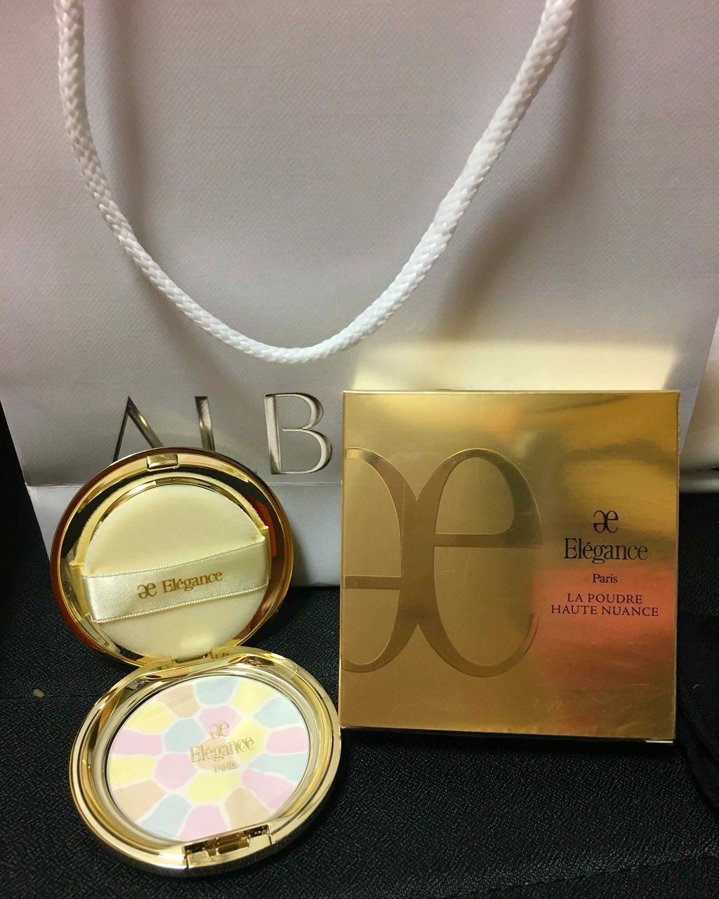ラ プードル オートニュアンス/Elégance/プレストパウダーを使ったクチコミ（1枚目）
