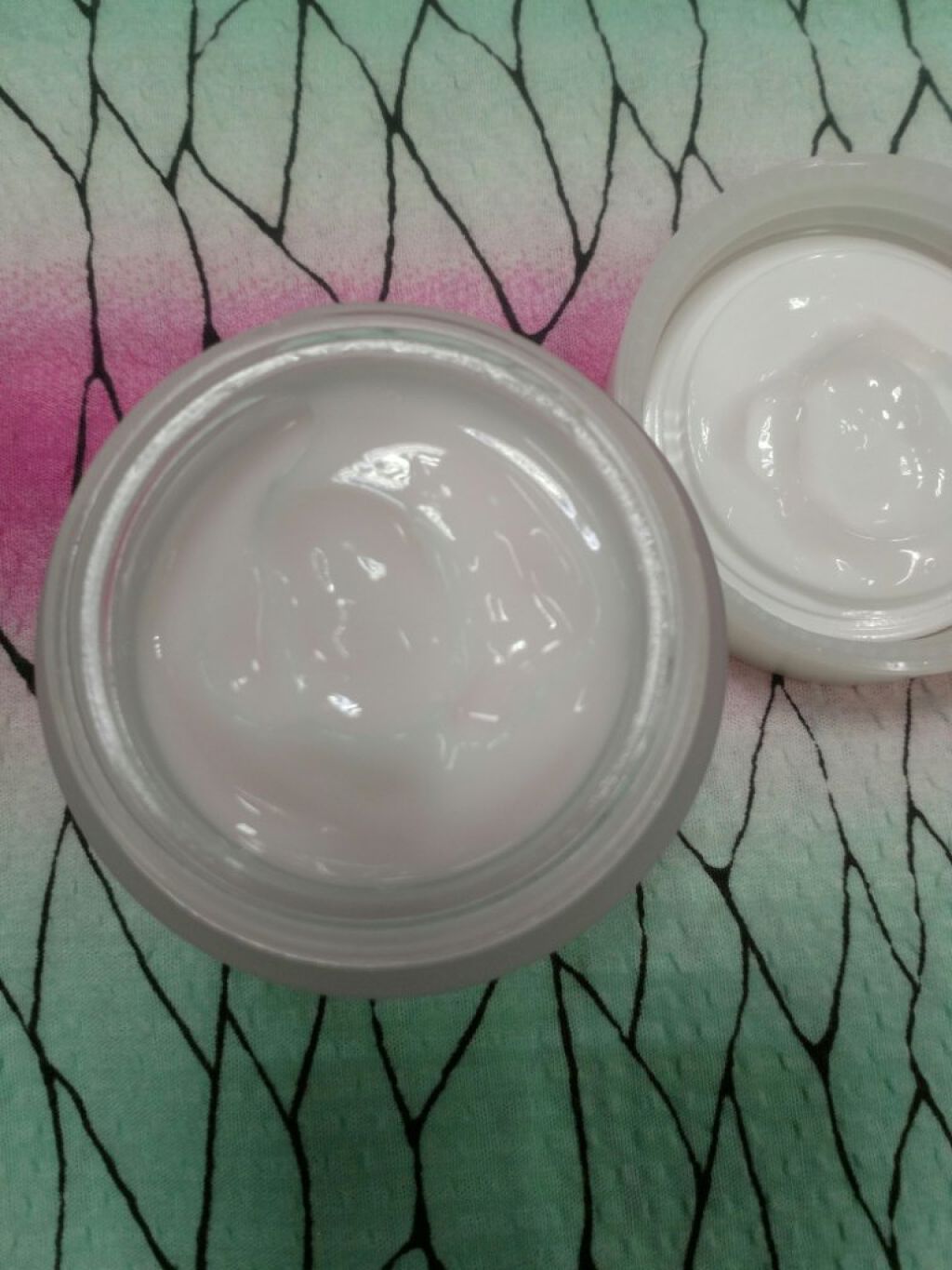 フラワー エッセンシャル モイスチャライザー/FEMMUE/乳液を使ったクチコミ（3枚目）