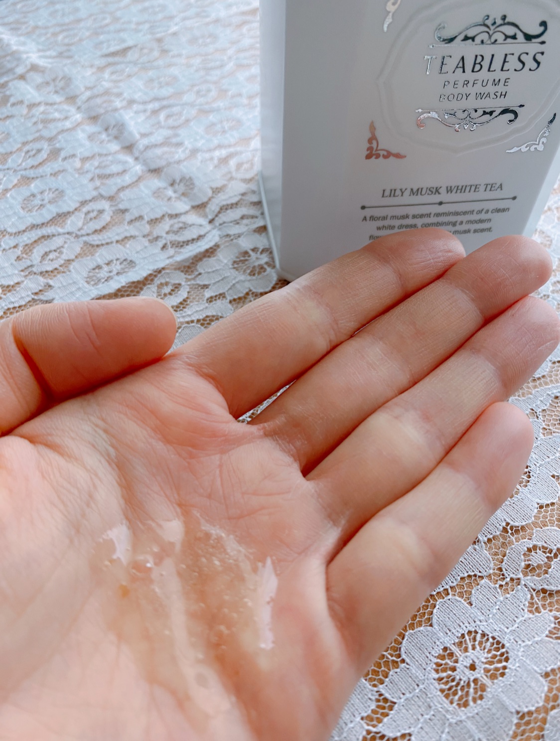 パフュームボディウォッシュ リリームスクホワイトティー/TEABLESS/ボディソープを使ったクチコミ（3枚目）