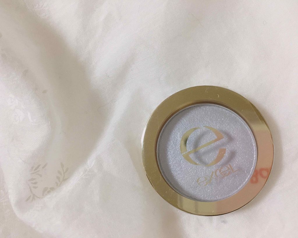 シャイニーシャドウ N/excel/単色アイシャドウを使ったクチコミ（1枚目）