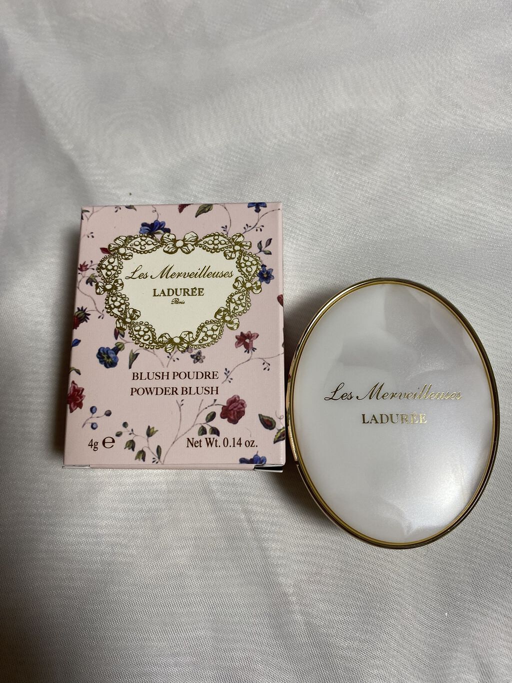 パウダーブラッシュ 01 Leonie（レオニー）/レ・メルヴェイユーズ ラデュレ/パウダーチークを使ったクチコミ（2枚目）