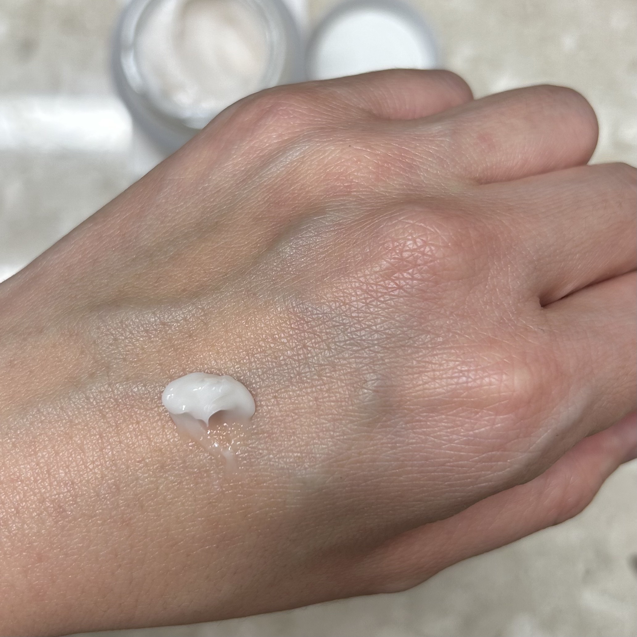 HANYUL(ハンユル) 米エキス 保湿クリームのクチコミ「肌の表面だけじゃなく、お肌の奥から潤いとハリを感じられるHANYULの米エキス保湿クリーム。
.....」（3枚目）