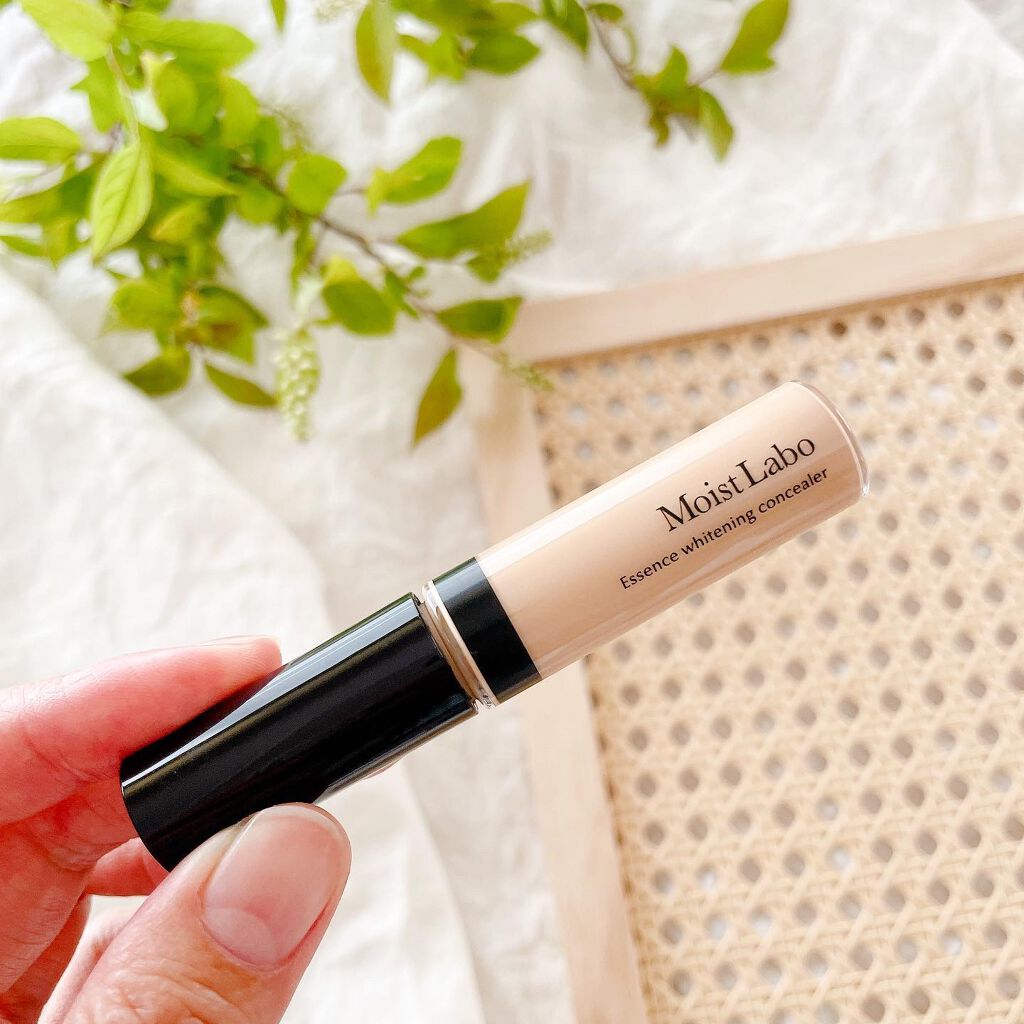 モイストラボ エッセンス薬用美白コンシーラー/Moist Labo/リキッドコンシーラーを使ったクチコミ(1枚目)