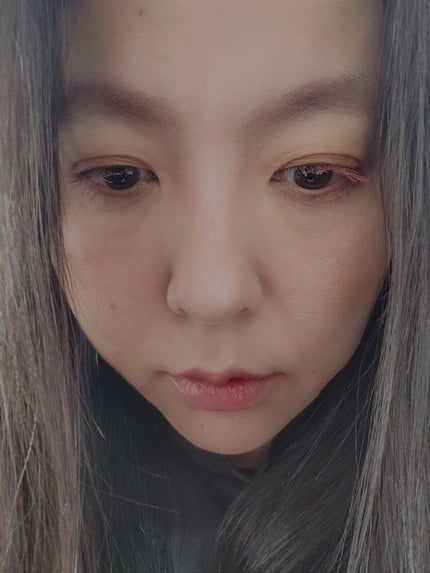 インフィニット シングル アイズ 12 サーモン マーブル/RMK/単色アイシャドウを使ったクチコミ(3枚目)