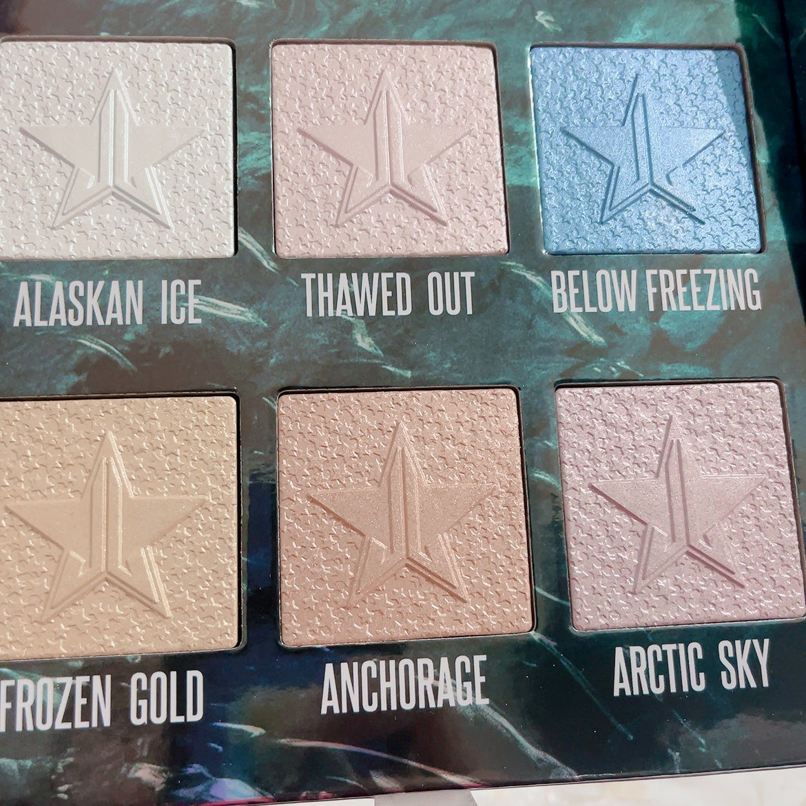 NORTHERN LIGHTS/Jeffree Star Cosmetics/パウダーハイライトを使ったクチコミ(2枚目)