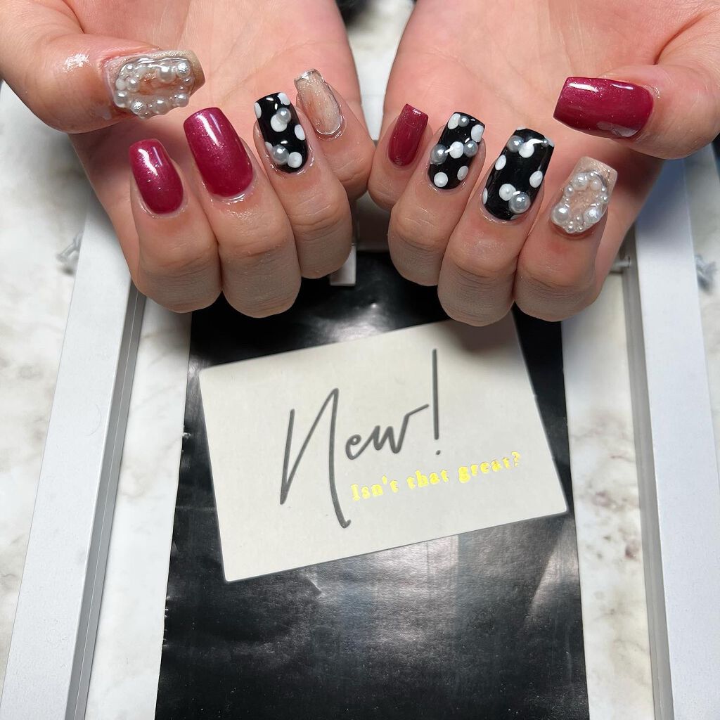 cst on LIPS 「#ドットネイル#パールネイル#赤ネイル💅#ネイル好きな人と繋が..」(3枚目)