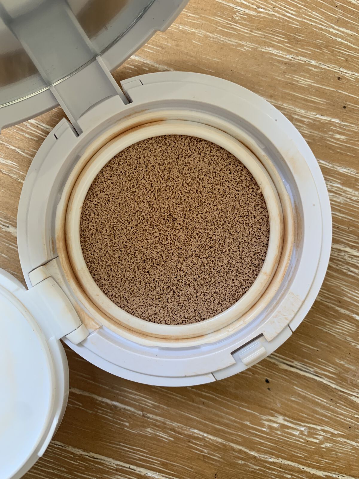 オーガニッククッションコンパクト/アクア・アクア/クッションファンデーションを使ったクチコミ（2枚目）