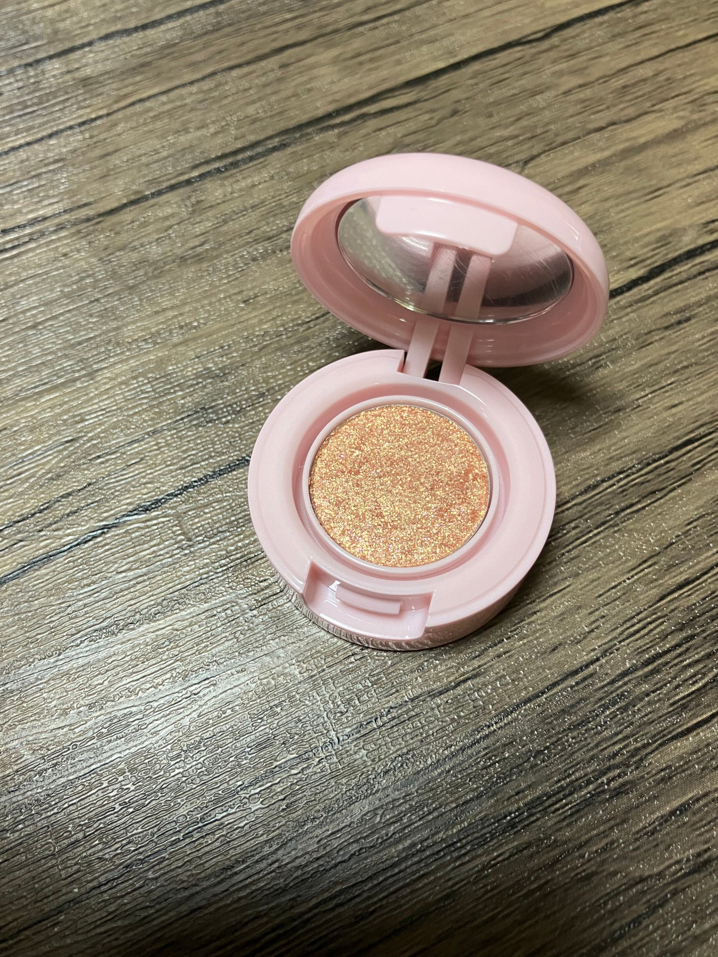 ミニライクアシャドウ/BLESSED MOON/単色アイシャドウを使ったクチコミ(3枚目)