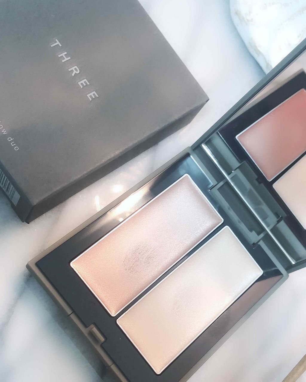 THREE シマリング グロー デュオ/THREE/クリームハイライトを使ったクチコミ（1枚目）