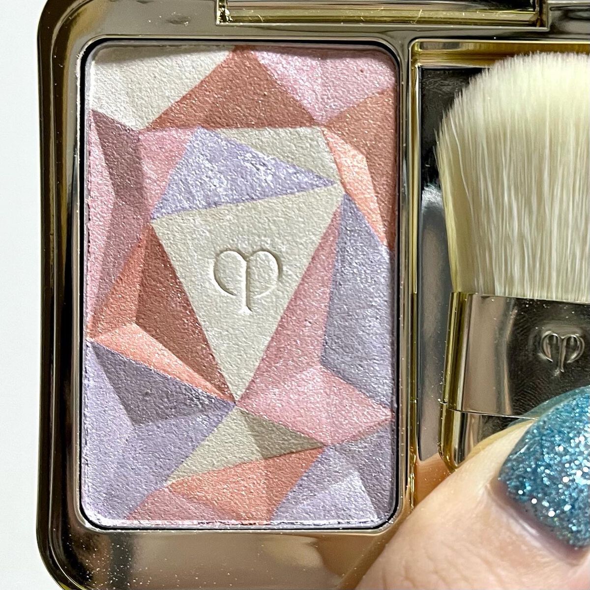 ル・レオスールデクラ /クレ・ド・ポー ボーテ/パウダーハイライトを使ったクチコミ(2枚目)