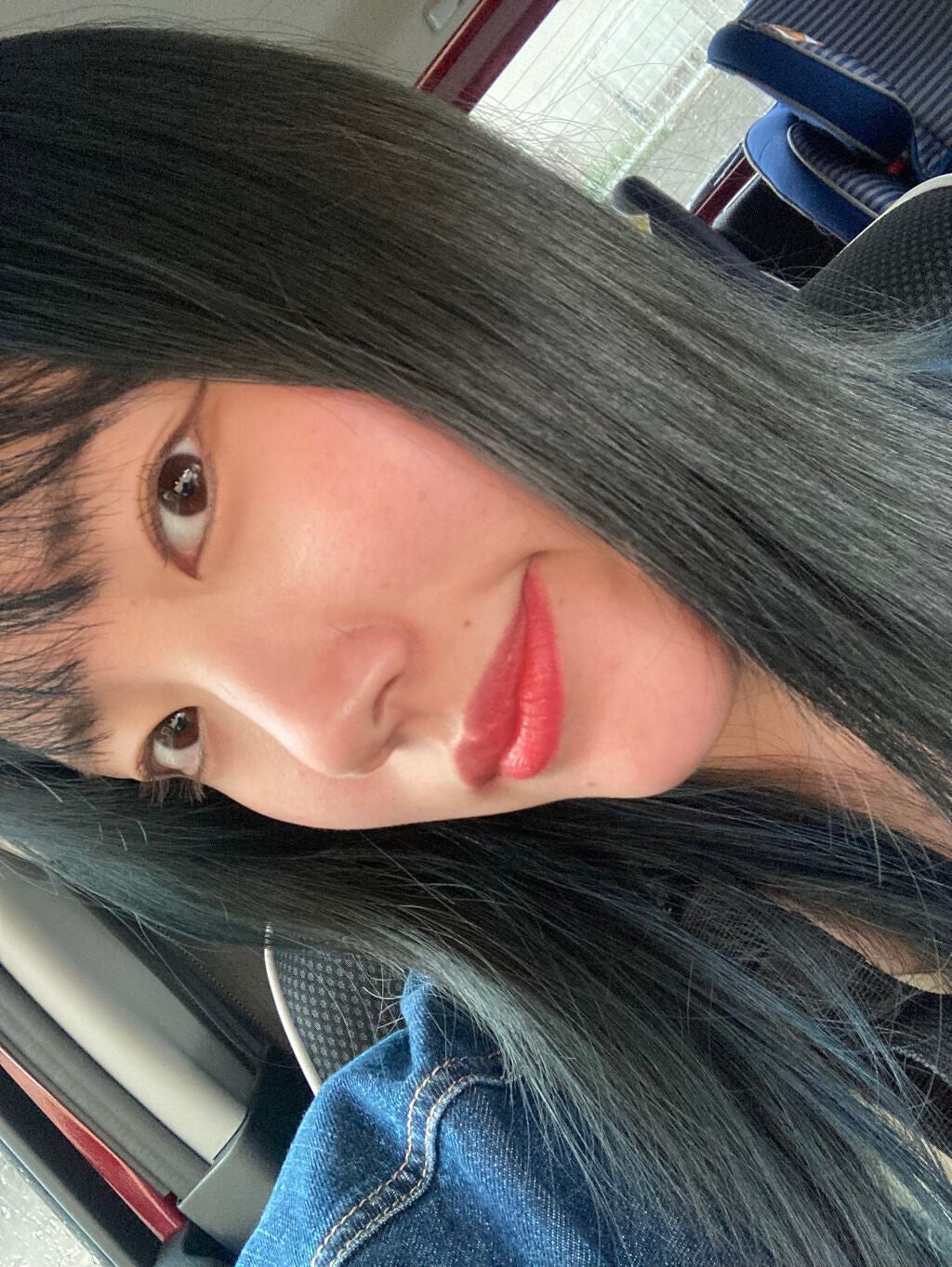 ひよよ on LIPS 「髪の毛染めましたぁ✌️.....こんにちは!美肌を目指す女です..」(2枚目)