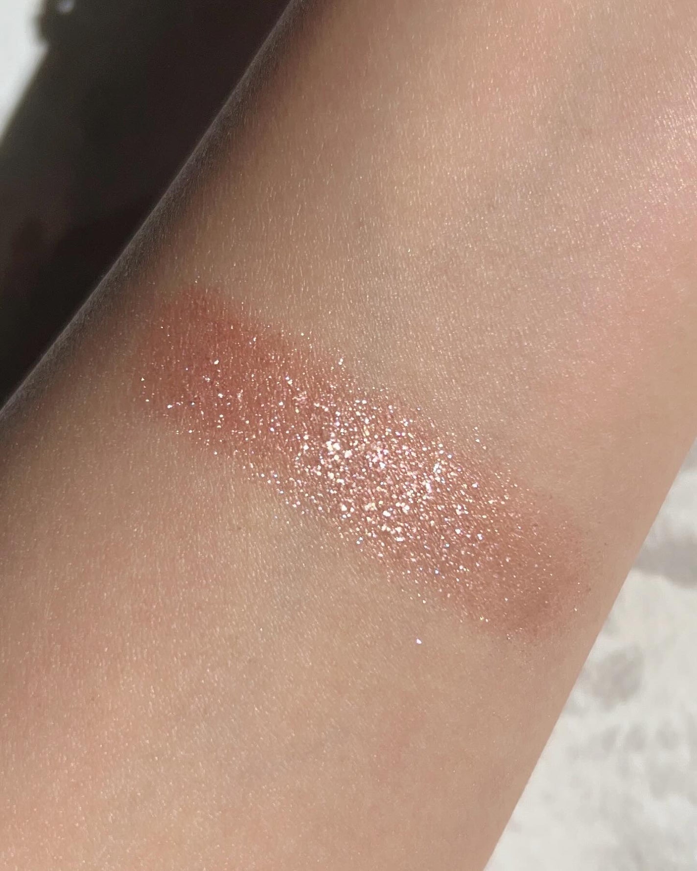 ラズル アイカラー/エレガンス ラズル /単色アイシャドウを使ったクチコミ(3枚目)