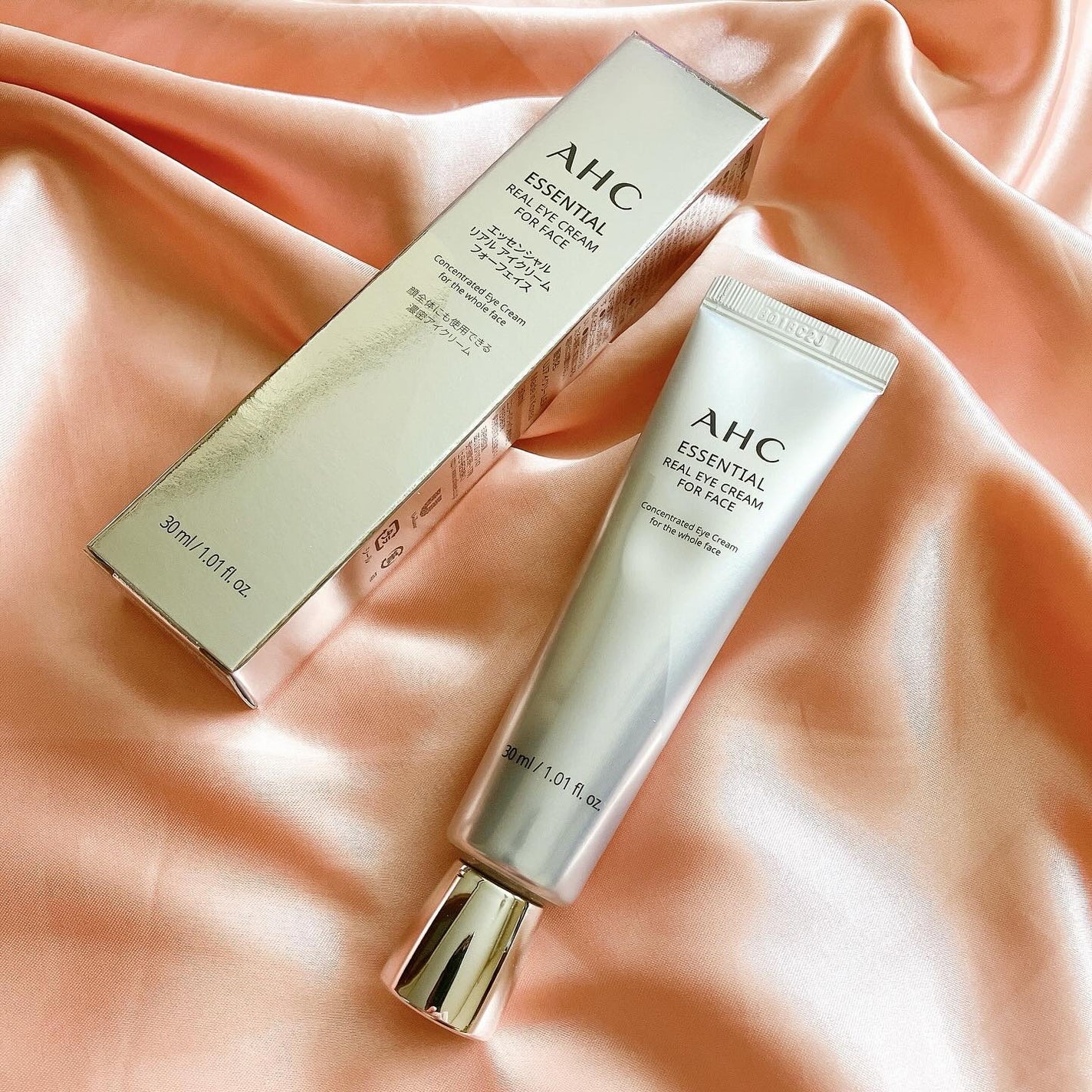 エッセンシャル リアル アイクリーム フォーフェイス/AHC/アイケア・アイクリームを使ったクチコミ(1枚目)