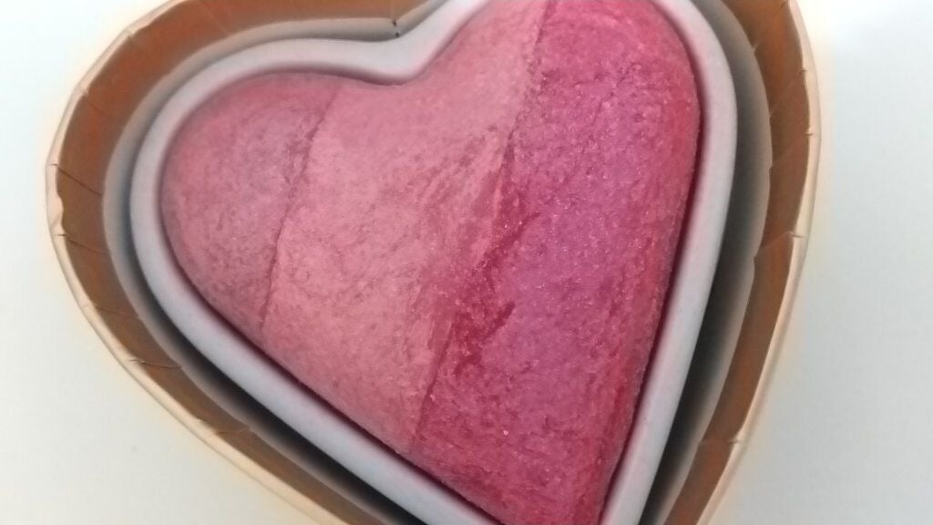 ブラッシング ハート/MAKEUP REVOLUTION/パウダーチークを使ったクチコミ(2枚目)