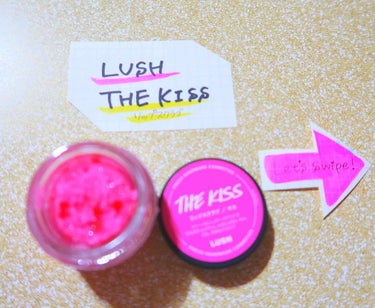 購入品 ＊ レビュー ( 📷スワイプしてね )
LUSH:THE KISS リップスクラブ 
ガムフレーバーと香りで迷いましたが、バレンタイン限定スクラブ←に魅力を感じこちらを購入。笑   他のスクラブ