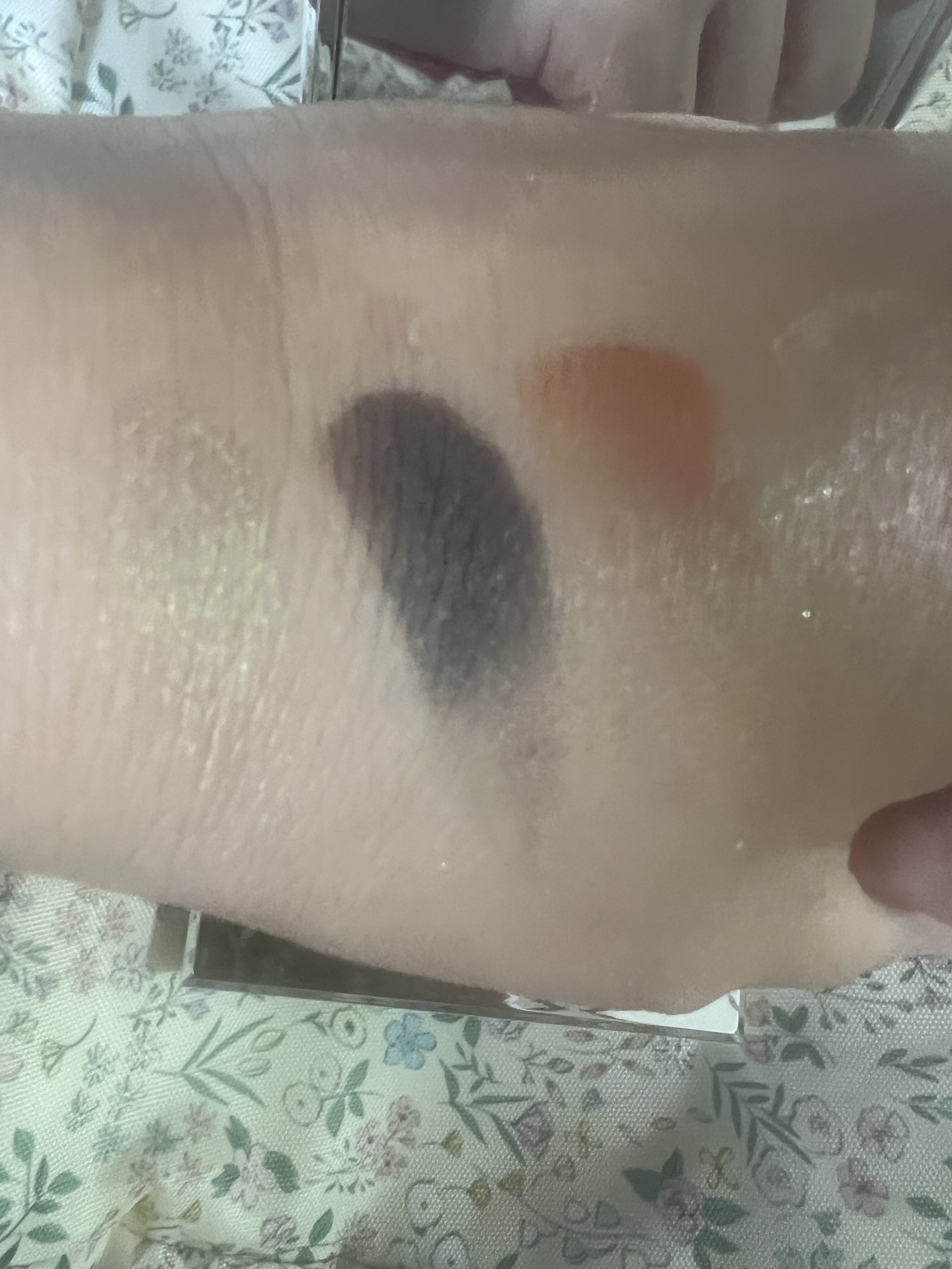 シグニチャー カラー アイズ 125 光舞 -HIKARIMAI　/SUQQU/アイシャドウパレットを使ったクチコミ（2枚目）